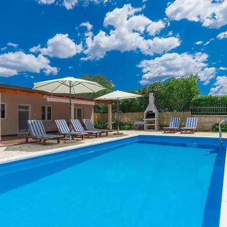 Vrt - Roj459 By Interhome * Sveti Petar u Sumi