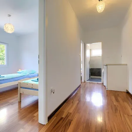 Vrt By Interhome
