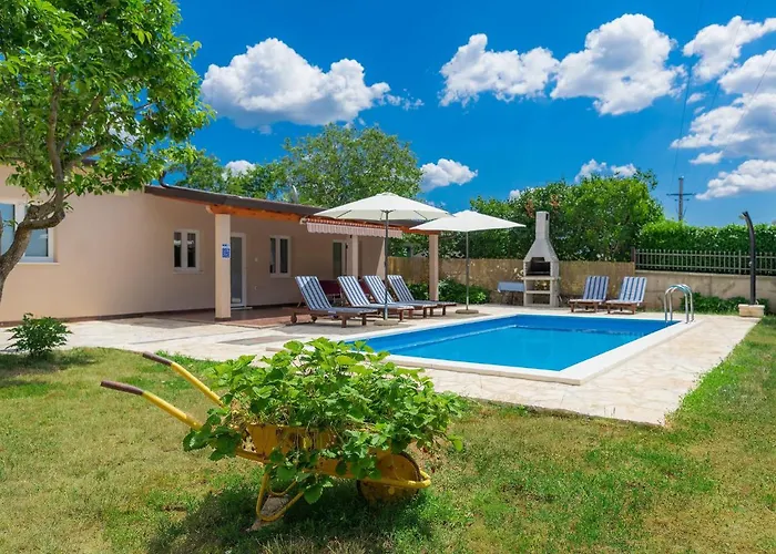 Vrt By Interhome Vikendica *